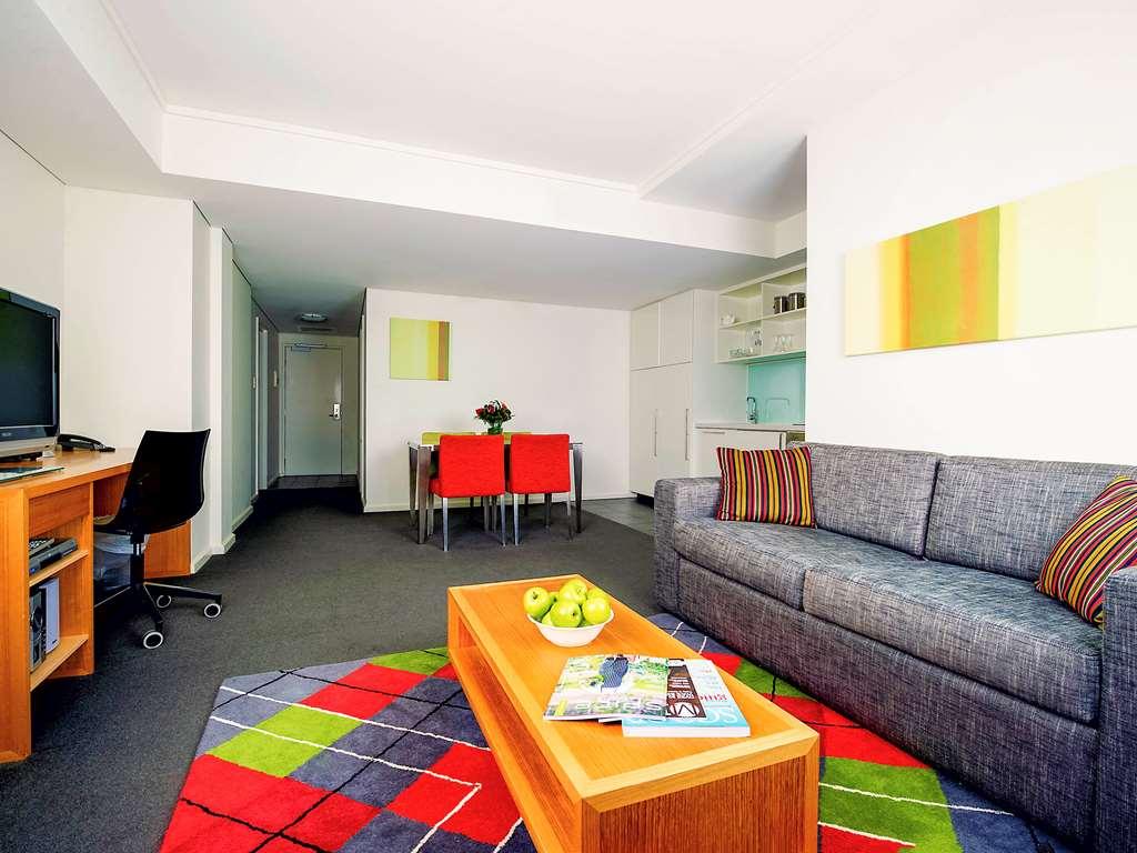 East Perth Suites Hotel Экстерьер фото