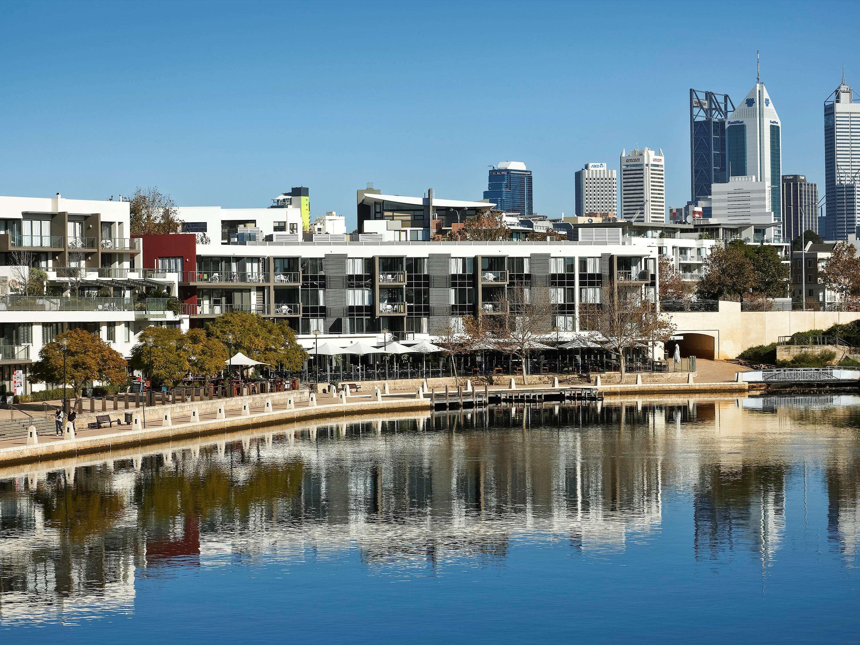 East Perth Suites Hotel Экстерьер фото