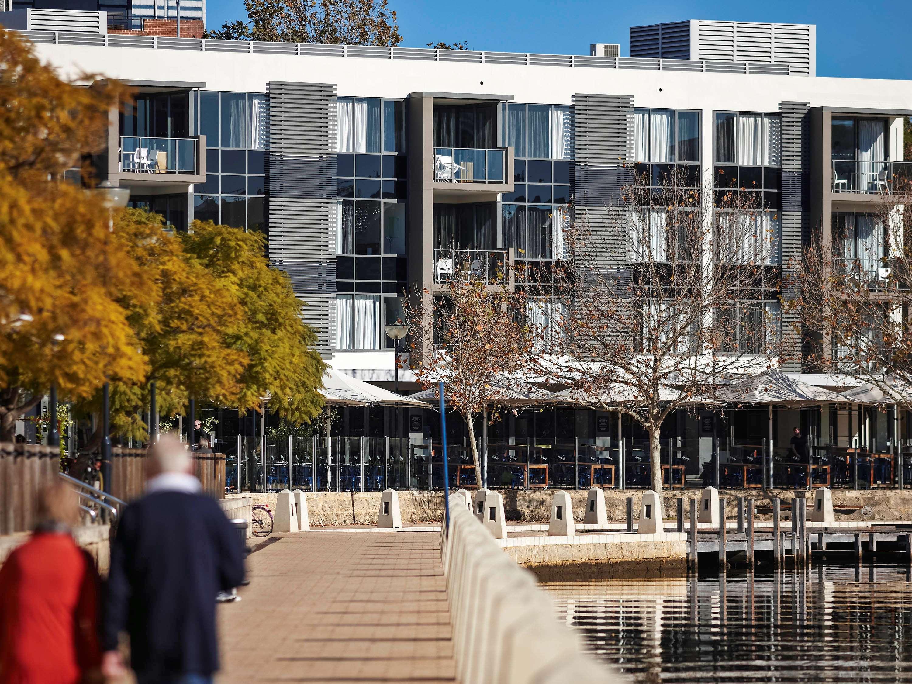 East Perth Suites Hotel Экстерьер фото