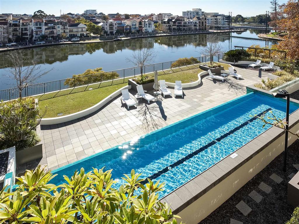 East Perth Suites Hotel Экстерьер фото