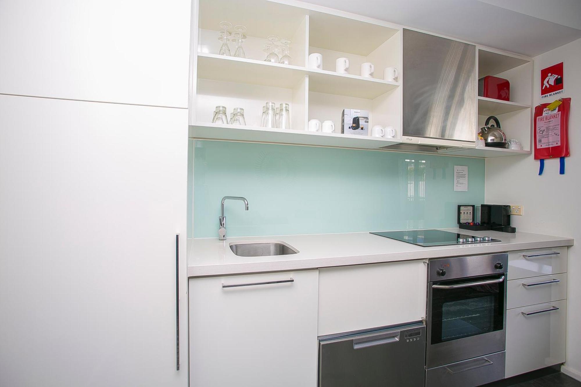 East Perth Suites Hotel Экстерьер фото