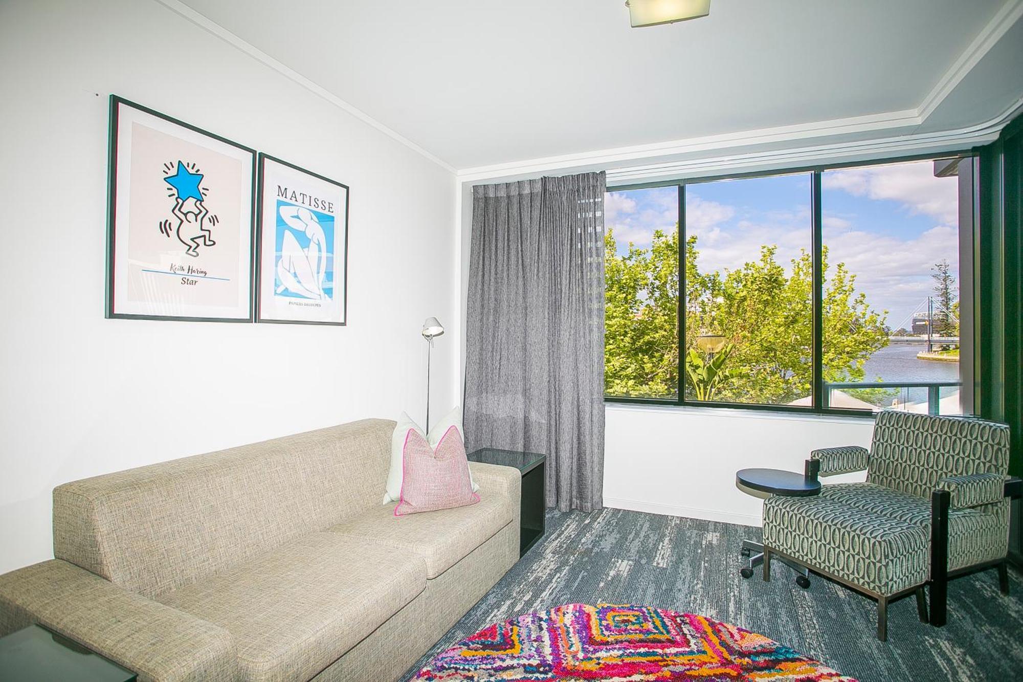 East Perth Suites Hotel Экстерьер фото